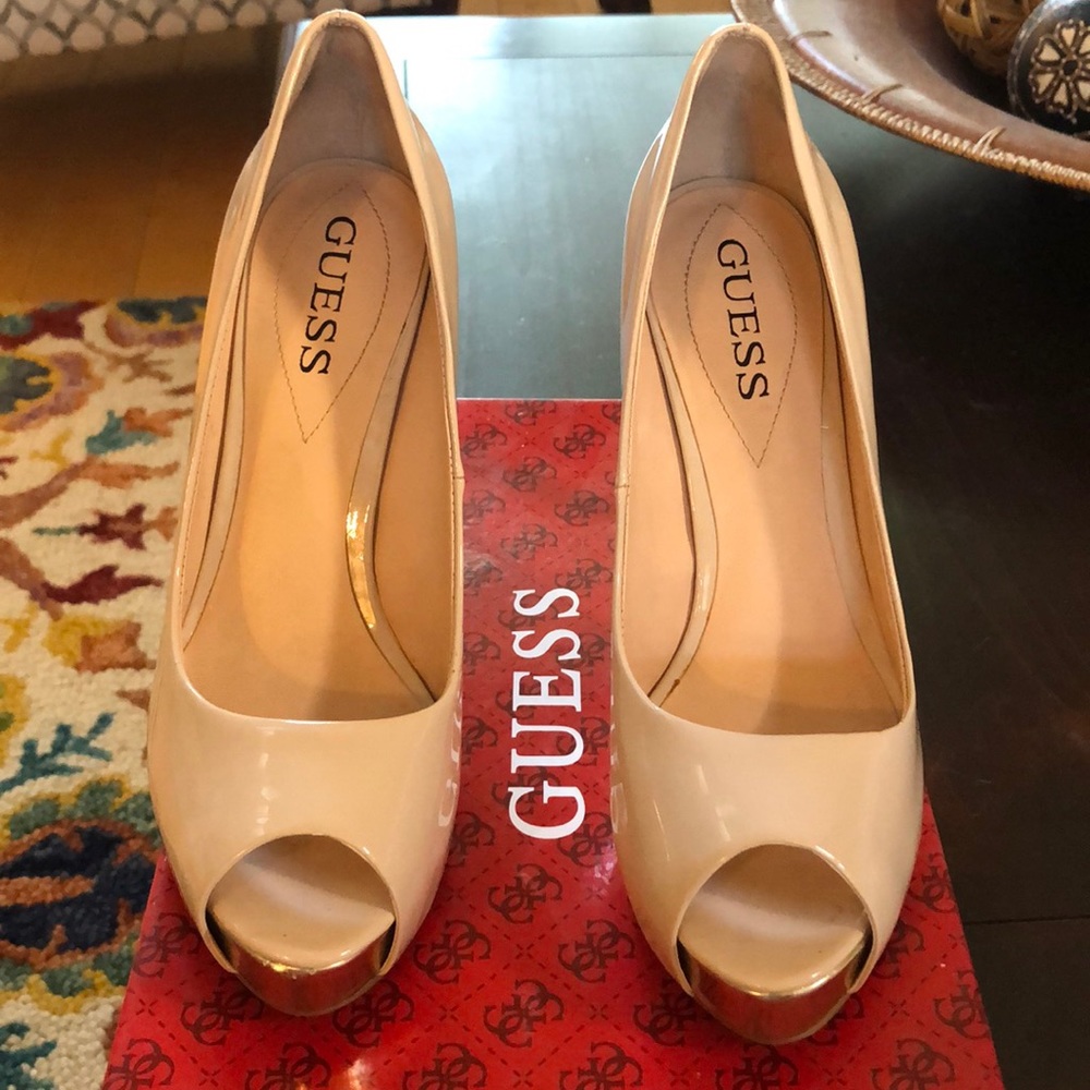 Guess Ivory Cream Heels